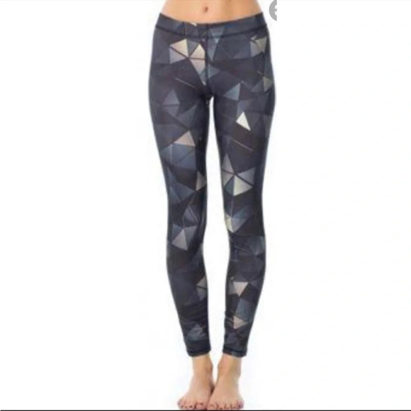 Terez Black Geometric Athletic Leggings - Picture 1 of 7